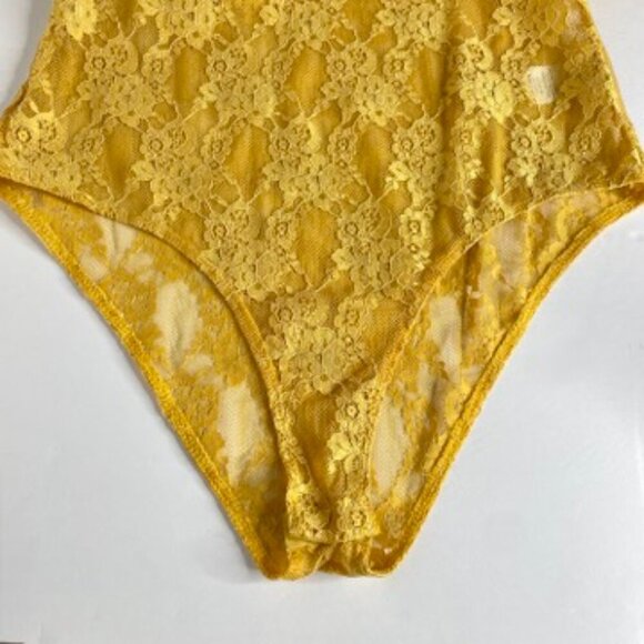 Bleuh Ciel Lace Bodysuit Yellow Sz M Floral Pattern Ruffle Neckline/Arm Openings - Picture 5 of 10